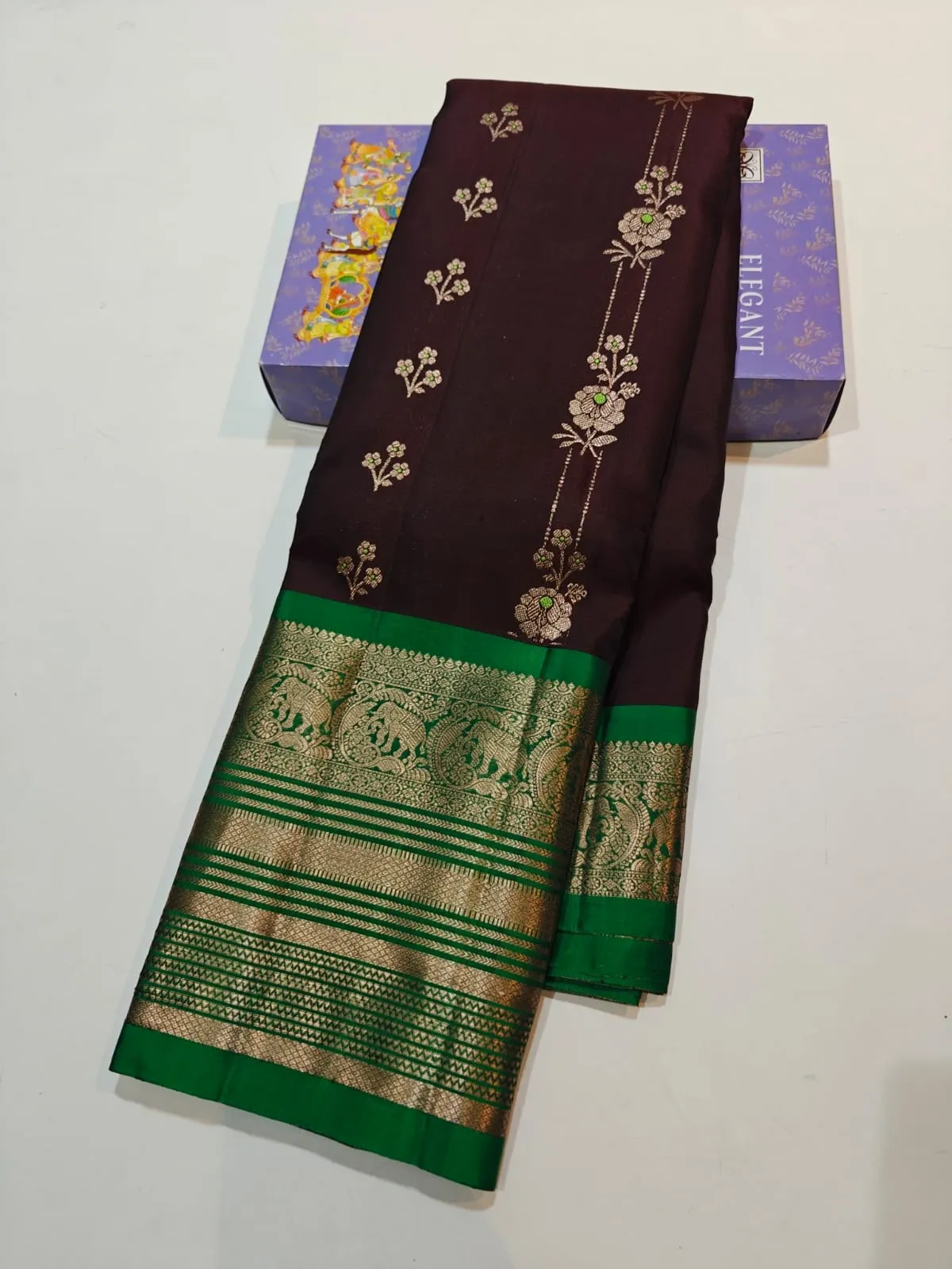 Scattered Flower Kanchi Soft Silk Saree